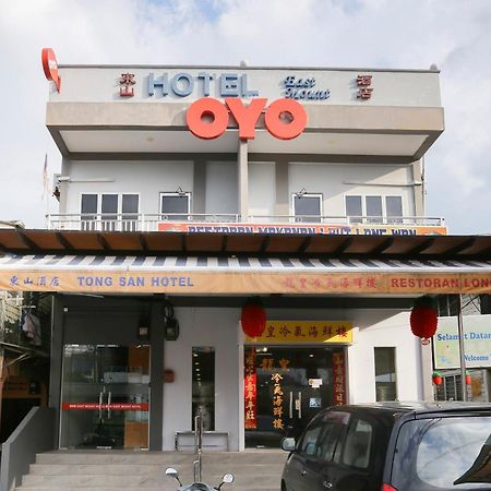 Oyo 89915 East Mount Hotel Kukup Exteriör bild