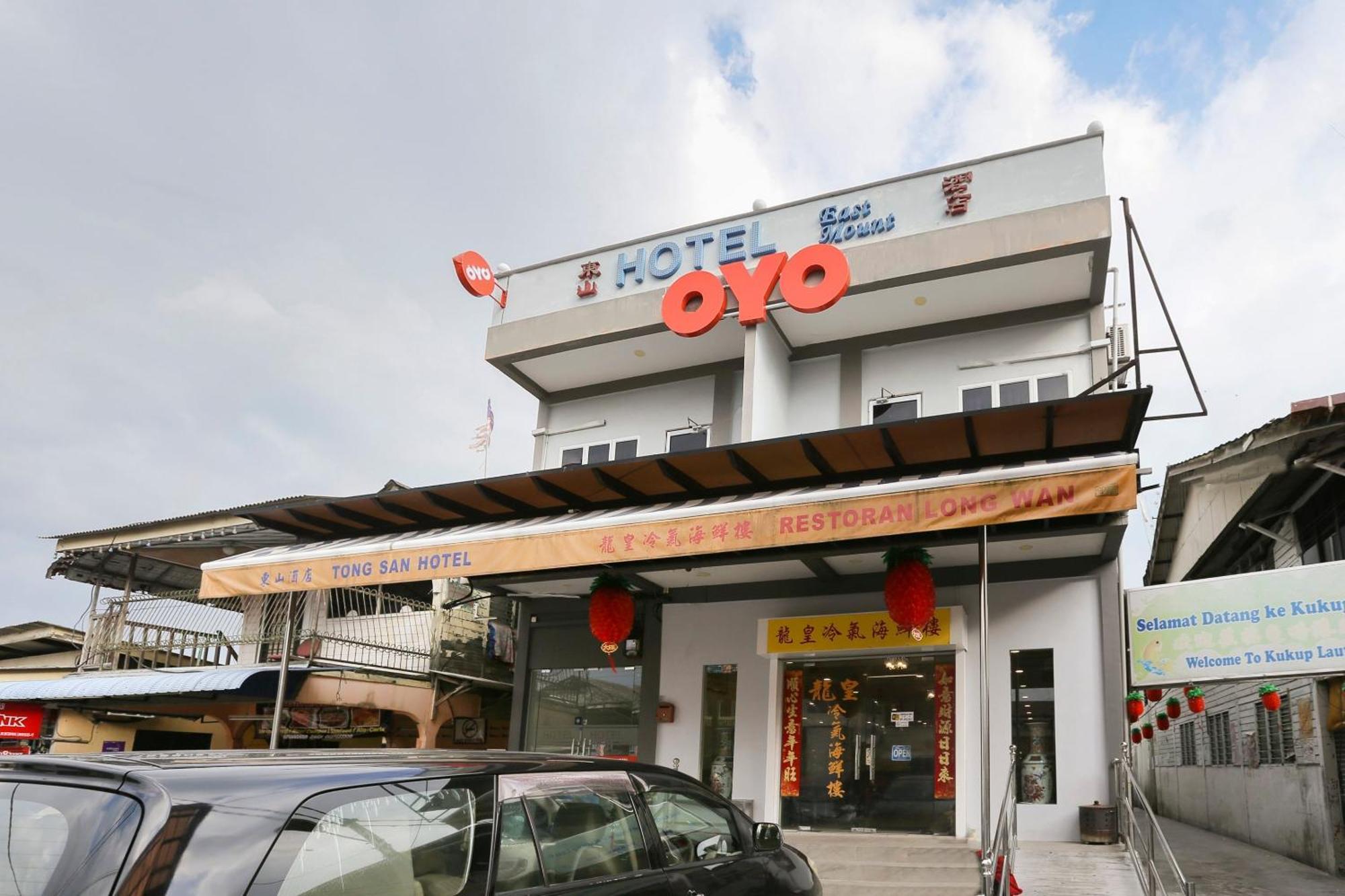 Oyo 89915 East Mount Hotel Kukup Exteriör bild